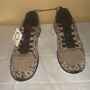 Skora Women’s Running Leopard Shoes